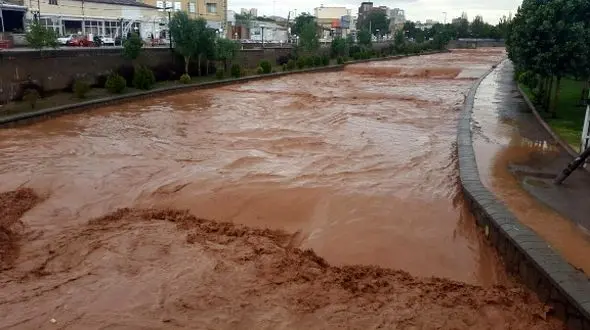 قطع برق و تلف شدن 50 رأس دام / سیل مهیب در هوراند خسارت آفرید