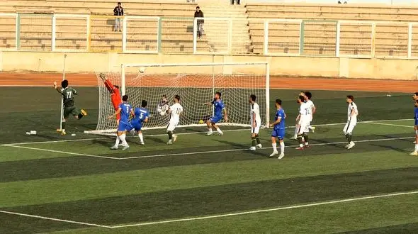 فیلم/ تکرار گل دروازه‌بان بنفیکا در لیگ ۳ ایران!