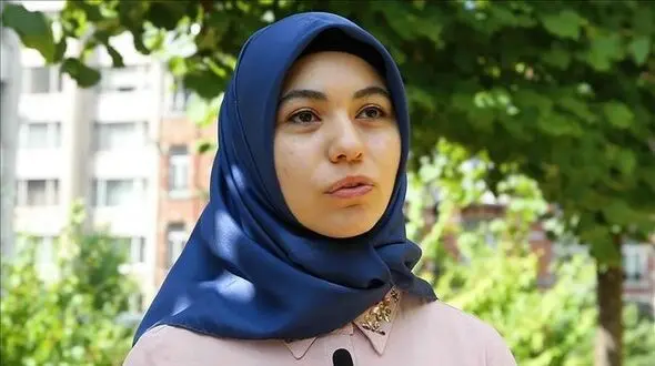 این بار روسری برای دختر جوان دردسر ساز شد!