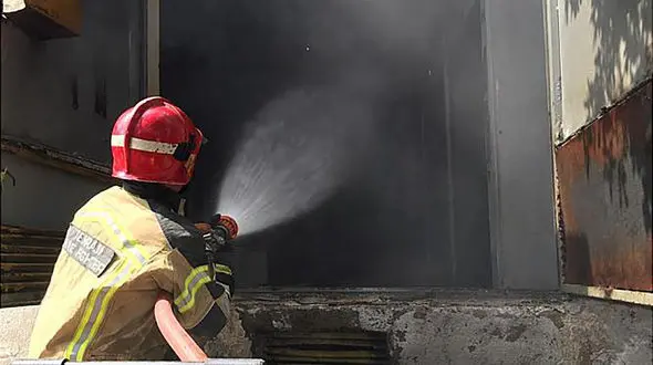 آتش سوزی در پست برق فشار قوی جنوب تهران + عکس ها