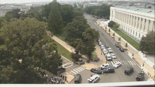 تیراندازی در ساختمان‌ سنای آمریکا + فیلمها