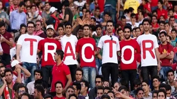 فیلم آواز محلی/ پسر ترک به عشق تراکتور جوری تو ورزشگاه رقصید که رئیس باشگاه باید شاباش بده