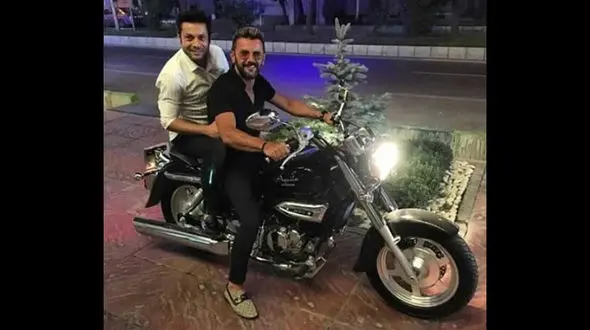 عکس خاص امین حیایی با موتور مسابقه‌ای+ عکس