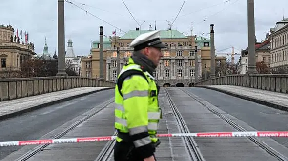  تیراندازی مرگبار  در دانشگاه تاریخی شهر پراگ 14 کشته بر جا گذاشت 