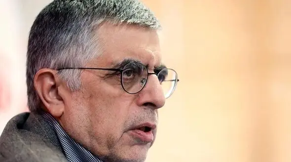 کرباسچی خطاب به عراقچی: به شرم‌الشیخ می‌رفتید، بهتر نبود؟