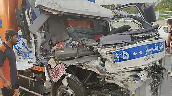 عکس های تصادف هولناک 2 کامیون در بزرگراه زین الدین