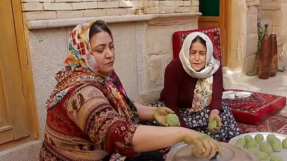 طرز تهیه کوفته سبزی شیرازی اصل؛ غذای سنتی لذیذ ولی فراموش شده‌ای که عطرش تا 7تا کوچه اون‌طرفتر میرفت/ به روش مادربزرگ کدبانوی شیراز