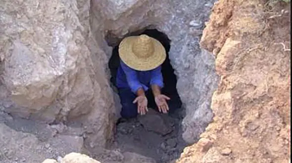 بازداشت 5 مرد در حفره پر از گنج / در استان فارس رخ داد