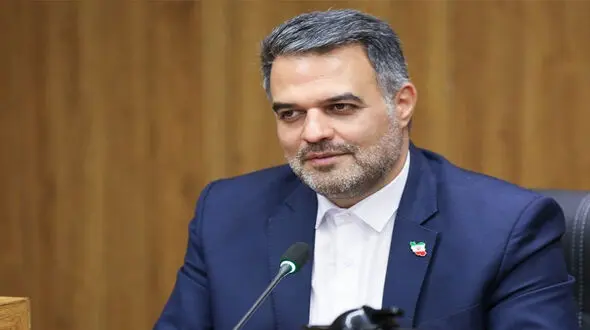 فیلم/ سخنگوی قوه قضاییه هدایای ترامپ به کودکان میناب را به نشست خبری آورد