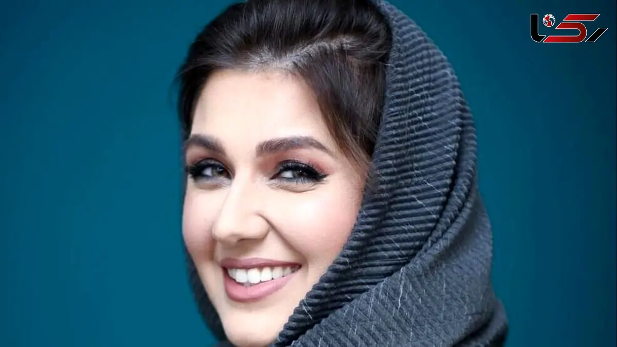 مدل مانتو مزونی ژاکارد گلوریا هاردی بازیگر سریال کیمیا با طراحی خاص شکوفه های ژاپنی+عکس