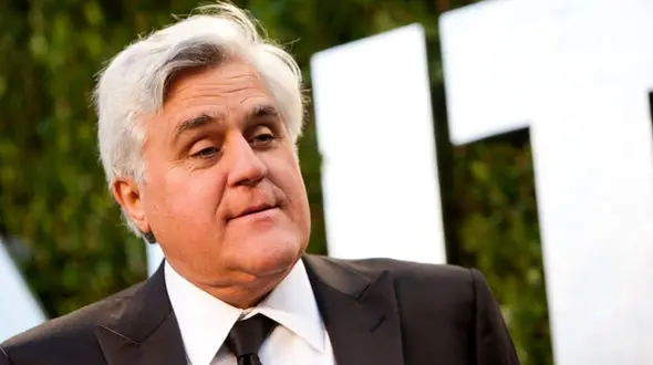 کمدین آمریکایی در سوختگی شدید داخل خودرویش زنده ماند