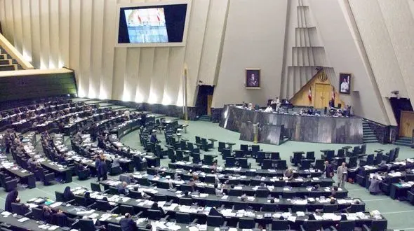 جلسات رای اعتماد به صورت سه شیفت در مجلس برگزار می‌شود