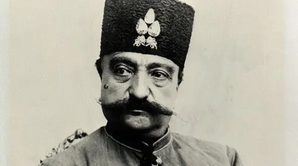 عکسی از ناصرالدین شاه در پینک نیک
