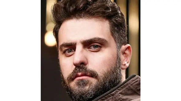 عکس/ اتفاق عجیبی که در هواپیما برای علی ضیا افتاد!