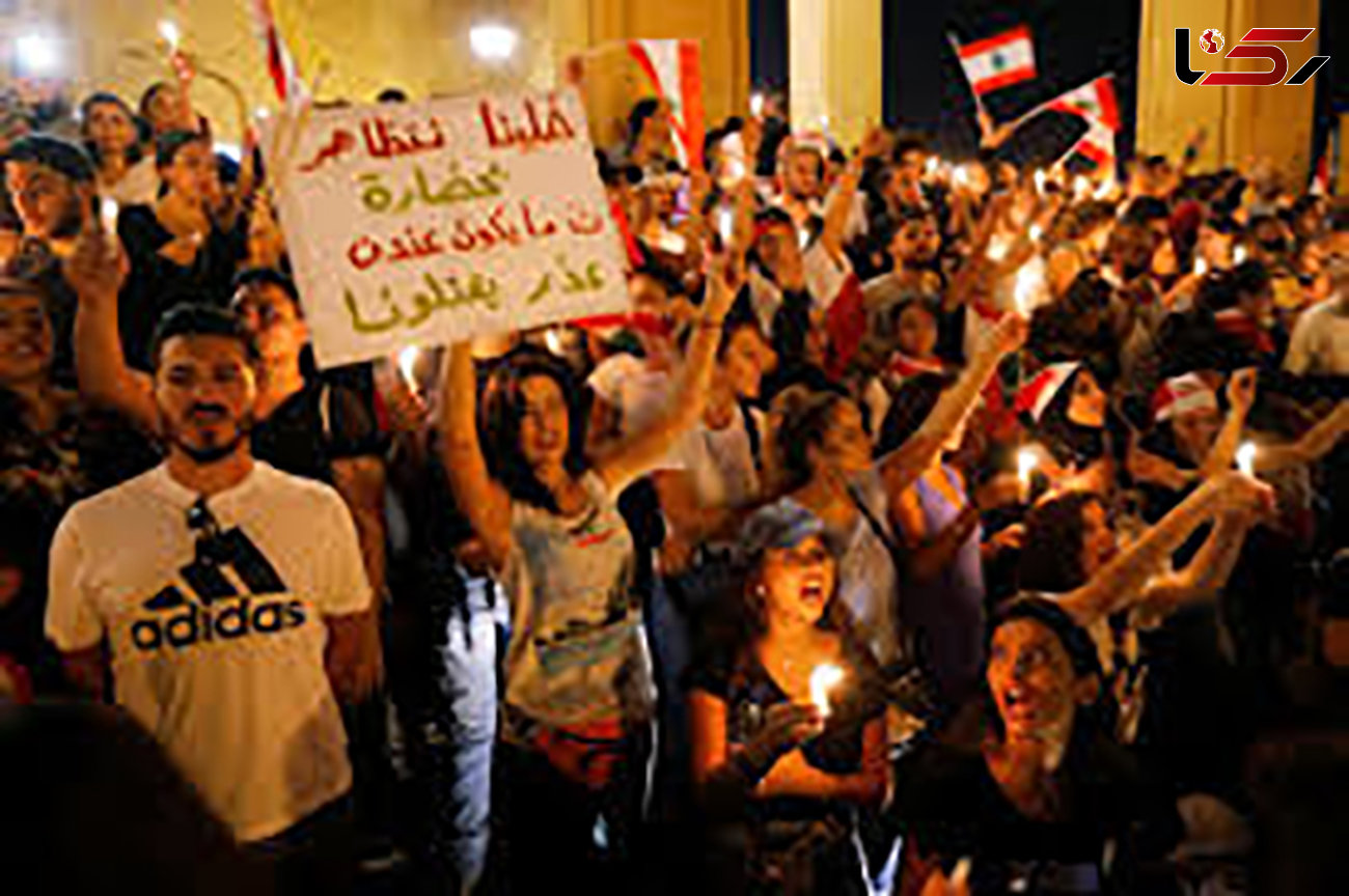 عجیب و غریب‌های شورش عروس خاورمیانه؛ عکس‌های یادگاری و رقص‌های خیابانی در لبنان
