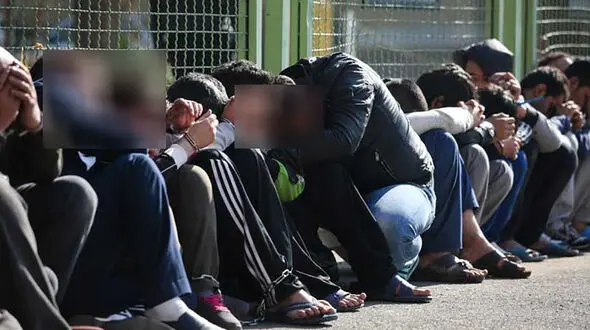15 جوان با اسلحه و قمه در دورود به جان هم افتادند + جزییات
