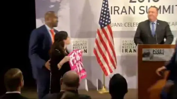 این زن سخنرانی ضدایرانی پمپئو در سازمان ملل را مختل کرد +تصاویر
