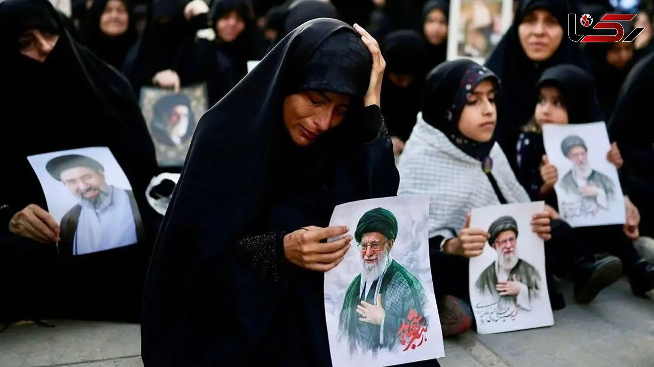 تصاویر خاص خبرگزاری رویترز از مراسم وداع با رهبر شهید در مصلی تهران
