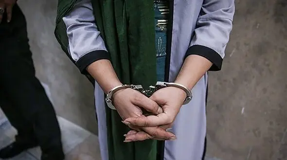 مادر سنگدل با کودکش بی آبرویش در پارک دستگیر شدند / در بجنورد لو رفتند