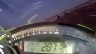فیلم لحظه تصادف وحشتناک یک موتورسوار با سرعت ۳۰۰ کیلومتر بر ساعت