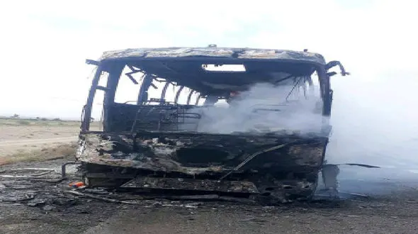 آتش سوزی اتوبوس در جاده سربیشه- زاهدان/ صبح امروز رخ داد