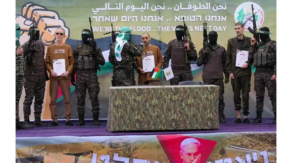 آزادی سه اسیر اسرائیلی توسط قسام 