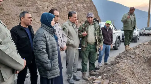 حضور شینا انصاری در جلسه ستاد مدیریت بحران آتش سوزی جنگل الیت در چالوس 