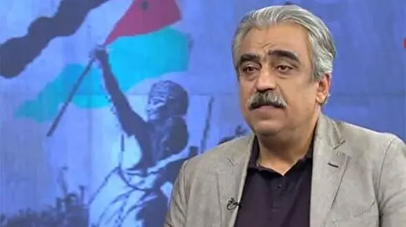 فیلم / گلایه کارشناس تلویزیون از دریافت پاداش جنگ توسط مسئولان و وزارتخانه های دولتی / تا جنگ شد رفتن سفر و شمال بعدش 80 میلیون پاداش گرفتن !