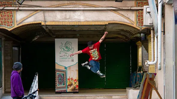 اینکه نسل جدید مارادونا را نمی شناسد چیز عجیبی نیست / نسل جدید باید تاریخ بداند + فیلم