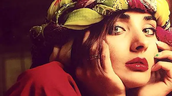 لباس سرخابی های تهران بر تن عروس و پسر فاطمه گودرزی + عکس