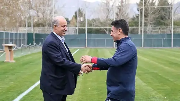 شرایط خاص در قرارداد قلعه نویی با فدراسیون فوتبال/ شرط حضور تا جام جهانی ۲۰۲۶ مشخص شد