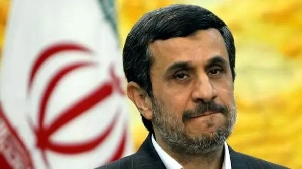 سکوت محمود احمدی نژاد خبر ساز شد / احمدی نژاد منتظر چیست؟