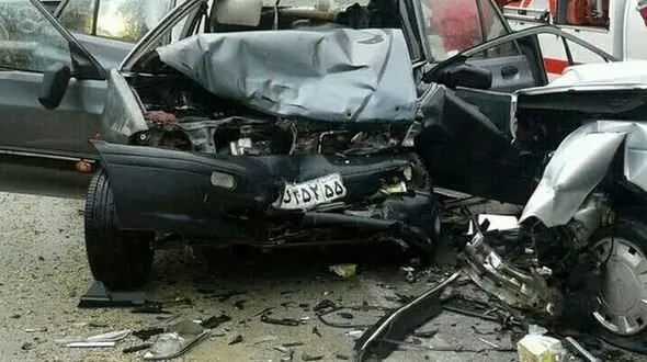 تصادف زنجیره ای و لحظه منفجر شدن پاوربانک در آسانسور 