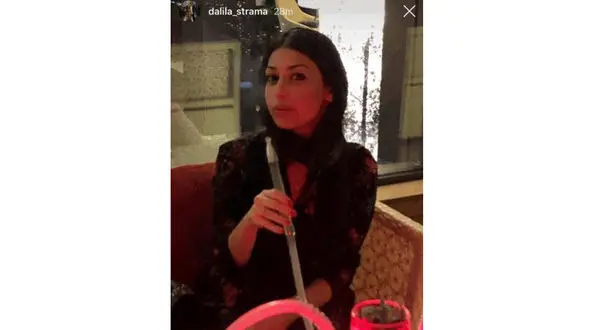 عکس / قلیان کشی منشوری از همسر ایتالیایی مربی استقلال در تهران