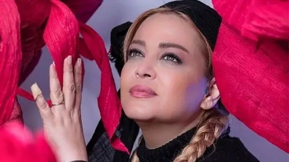 بهاره رهنما در کنار دکتر زیباییش