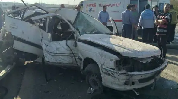 جاده مرگبار اراک – قم قربانی گرفت / اسامی سه کودک خردسال به چشم میخورد
