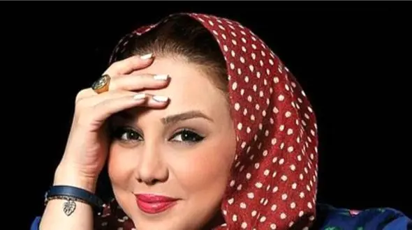 عکسی جالب و بامزه از کودکی بهنوش بختیاری با عروسک موردعلاقه اش "شاسخین"/ پس خانوم بازیگر از بچگی عاشق این خرس بوده