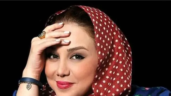 عکسی جالب و بامزه از کودکی بهنوش بختیاری با عروسک موردعلاقه اش "شاسخین"/ پس خانوم بازیگر از بچگی عاشق این خرس بوده