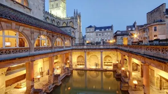 شهری پر از جاذبه های تاریخی در انگلیس/چشمه های آب گرم و معدنی معروف