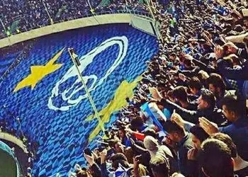 خلاقیت خنده دار یک هوادار متعصب استقلال برای چیدمان خانه به رنگ آبی حماسه آفرید/ داداش مواظب باش تو این همه آبی غرق نشی/ اقیانوسی شده واسه خودش