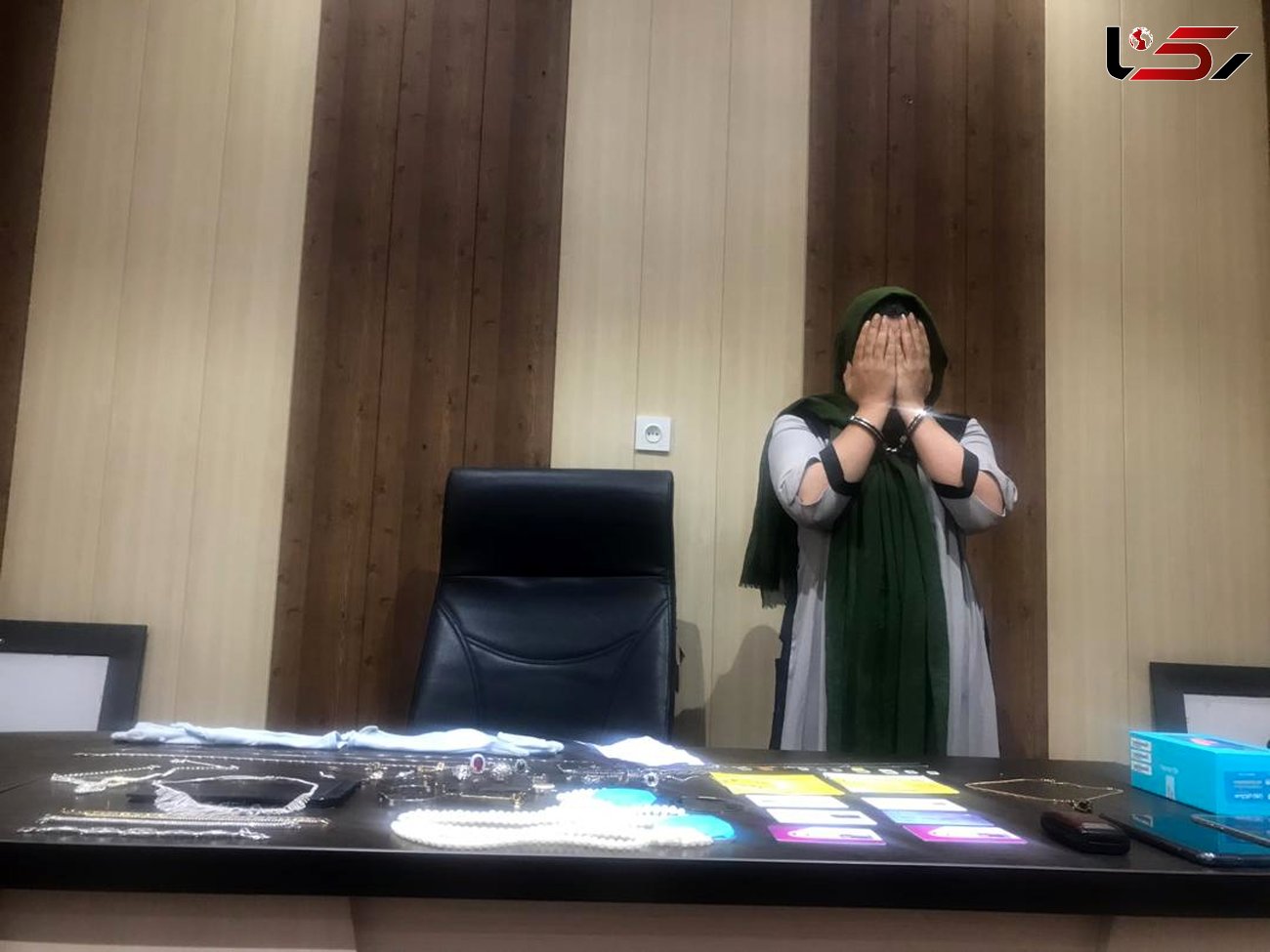 این زن تهرانی را می شناسید؟ / اقدام پلید ثریا در اتاق های خصوصی زن و شوهر ها! + عکس