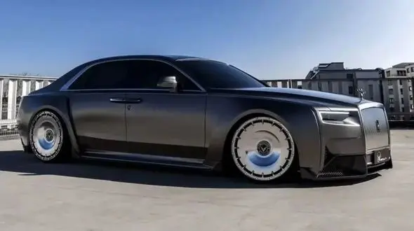 لباس گنگستری بر تن رولزرویس گوست؛ هیولایی که خیابان ها را تسخیر می کند