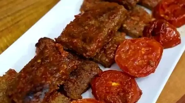 راز خوشمزه‌ ترین کباب تابه‌ ای با طرز تهیه سس اختصاصی + فیلم