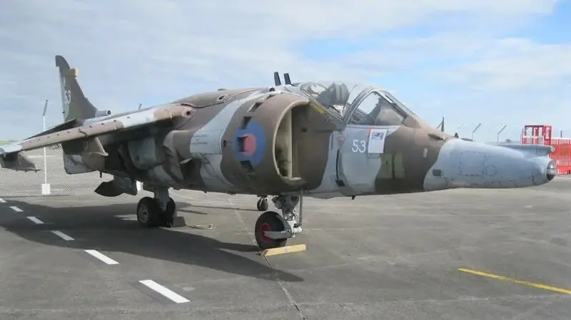 هواپیمای Harrier Jump Jet