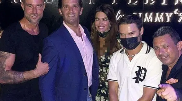 خوشگذرانی غیر اخلاقی پسر ترامپ در فرانسه + تصاویر