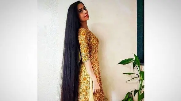 با گیسو کمند واقعی که موهای 3 متری دارد آشنا شوید!