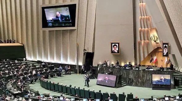 ابلاغ قانون بودجه سال ۱۴۰۴ کل کشور به رئیس‌جمهور 