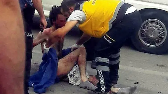 زینت مرد غریبه را به خانه برده بود که مادرشوهرش مچ گیری کرد+ عکس صحنه درگیری