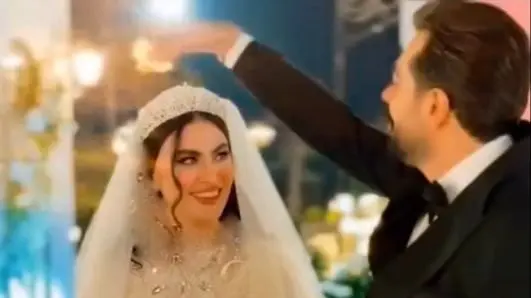 جزییات دیده نشده از عروسی باشکوه مریم مومن / خلاقیت استا قناد در تزیین کیک که زیباترین کیکی ایران لقب گرفت ...