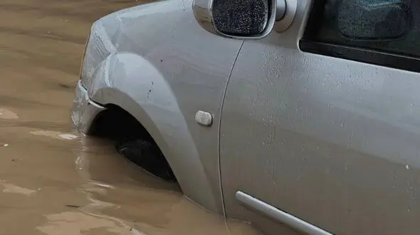 بارش های سیلابی باعث آبگرفتگی معابر شد / میزان خسارت را فیلم ها ببینید